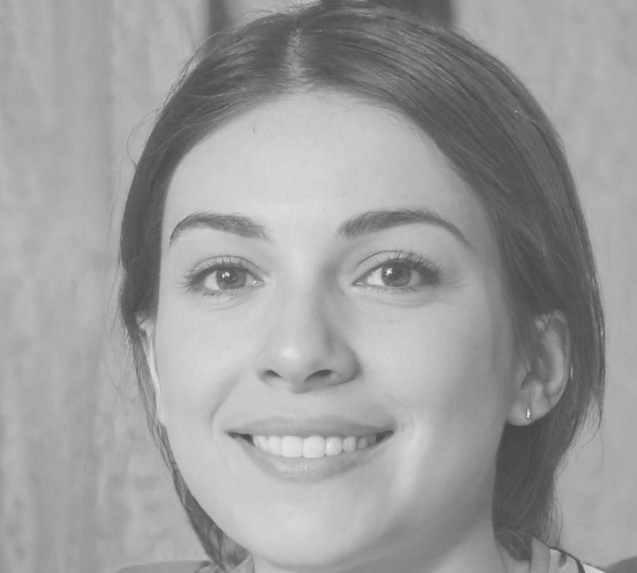 Elena Rossi, formatrice senior JavaScript